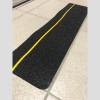Карборундовая абразивная самоклеящаяся противоскользящая накладка  600Х150 мм с желтой полосой